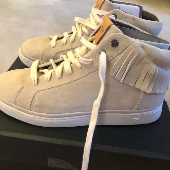 BNIB UGG men’s suede Cali Fringe Brekan sneakers SZ 9! - Picture 1 of 7